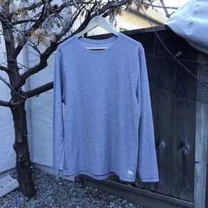 Vuori Strato Tech Long Sleeve Performance Tee Heather Gray Size Large Gym Yoga